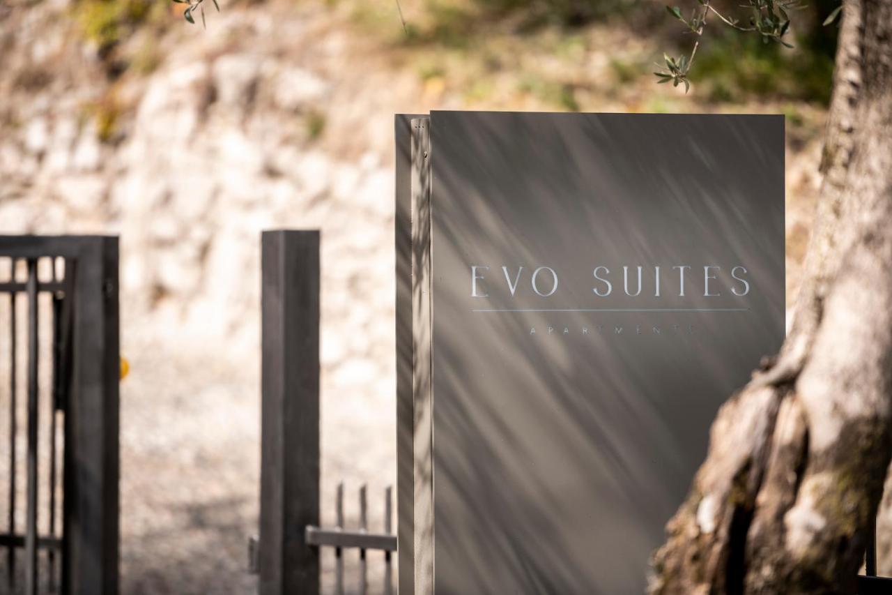 Evo Suites Apartments ลีโมเนซุลการ์ดา ภายนอก รูปภาพ